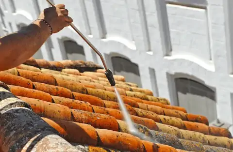 Nettoyage de toitures - Étriché